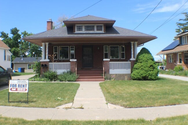 Building Photo - 227 N 400 E Unit Cole Duplex Up