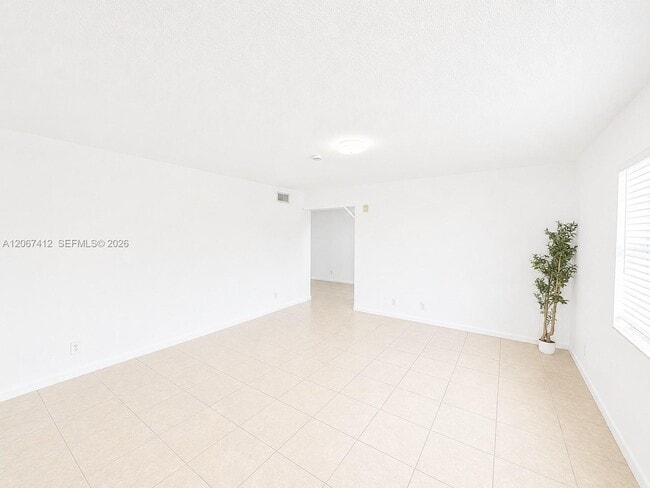 Photo - 2521 Pierce St Unit 10