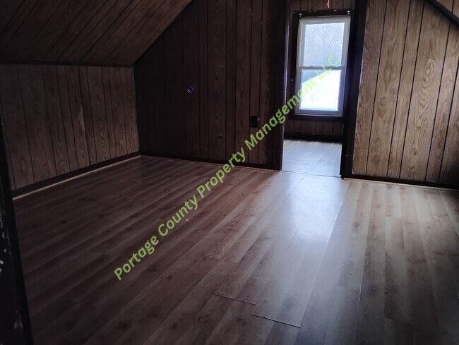 Photo - 507 Swanke St