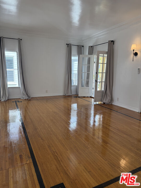 Photo - 157 N La Peer Dr Unit D