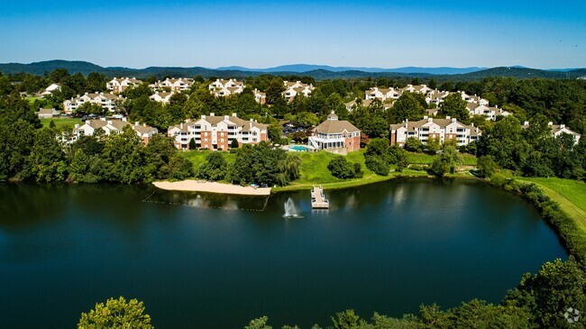 Building Photo - Lakeside Apartments