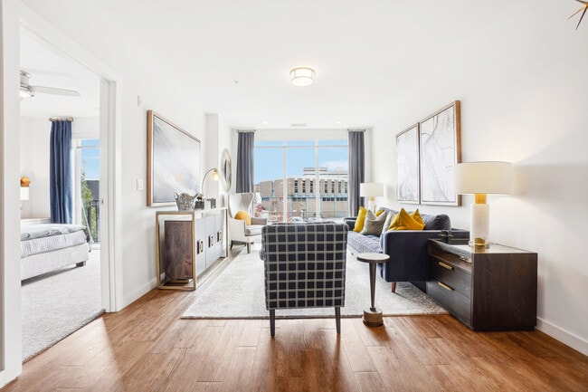 A1 1BR, 1BA - 707SF Bathroom
