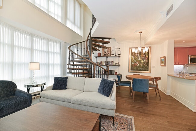 Photo - 33 Delisle Ave Unit 403