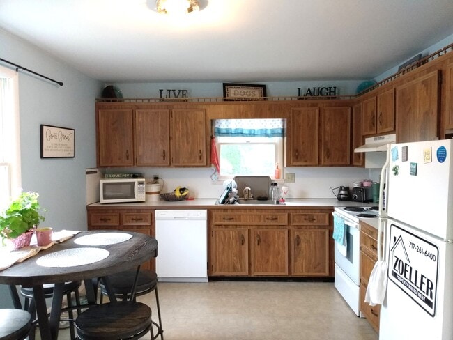 Photo - 2860 Fillmore Dr