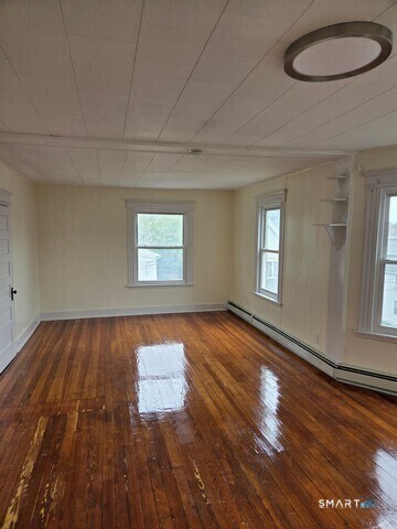 Photo - 19 Sprague St