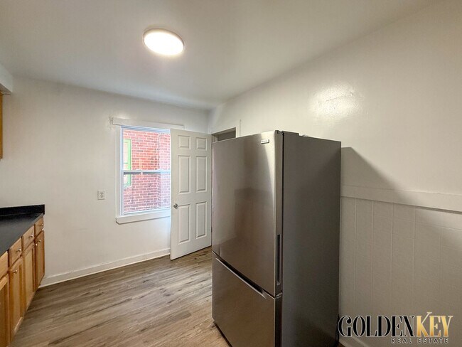 Photo - 7798 American St
