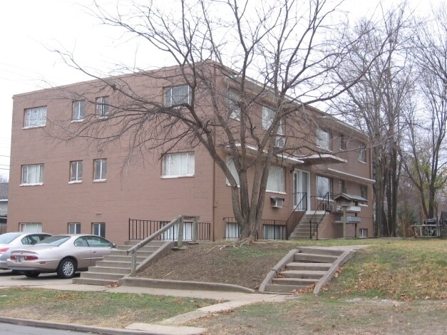 Photo - 107 E 9th St Apartments Unit 6