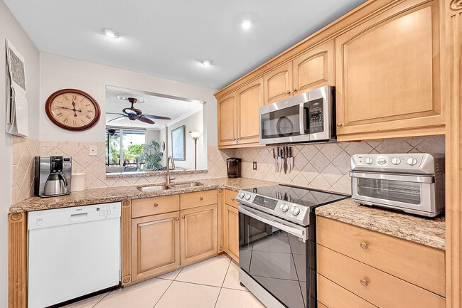 Photo - 777 S Federal Hwy Unit O203