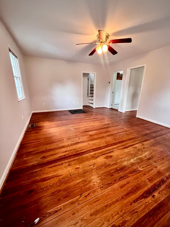 Photo - 5237 Old Alexandria Turnpike