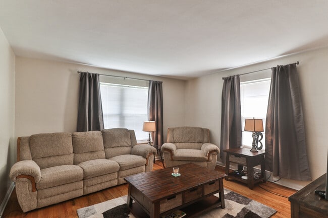 6927 Chippewa St Unit 2 West