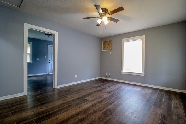 Photo - 3051 W Crockett St