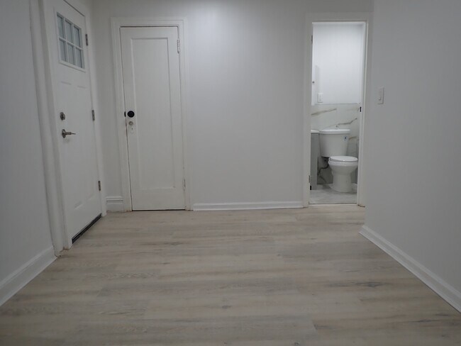 Photo - 663 E 94th St Apartamento Unidad 1