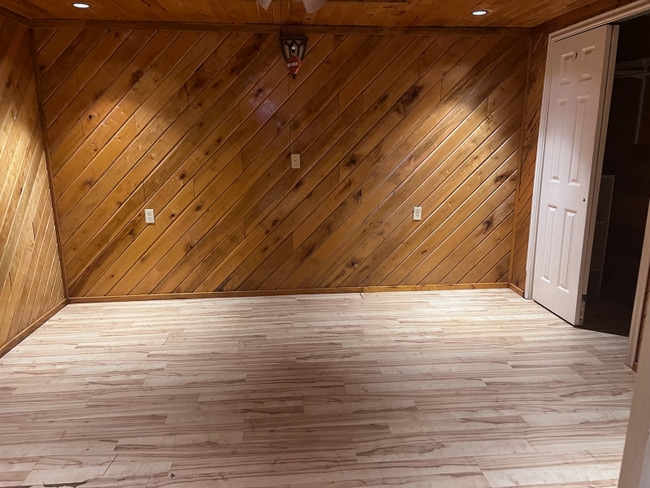 Photo - 1574 Armstrong Rd Unit 1