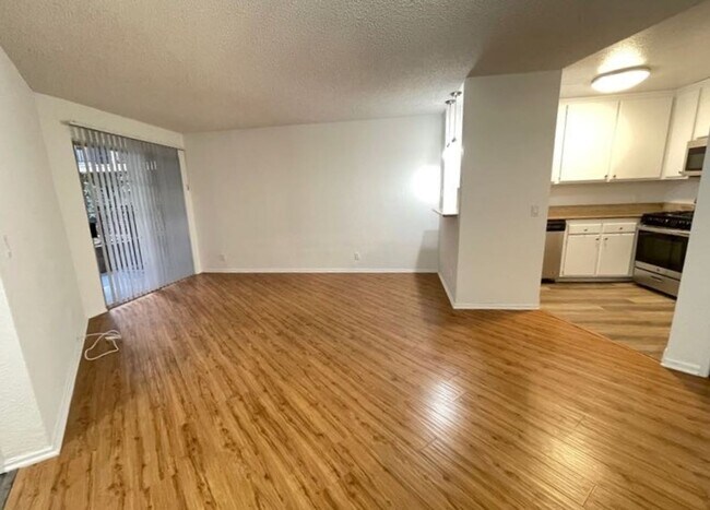 Photo - 5050 Klump Ave