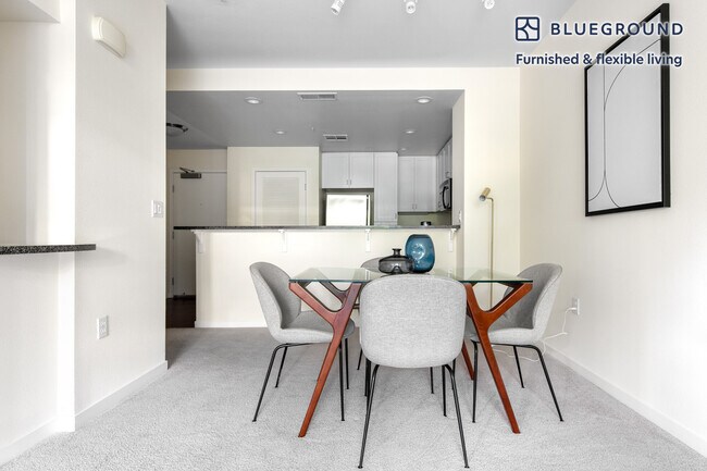 Photo - 550 Moreland Way Unidad FL2-ID444