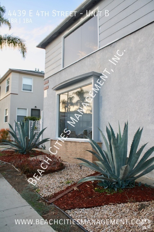 Building Photo - Cute One Bedroom Blocks Away from Beach an... Unit B Rental