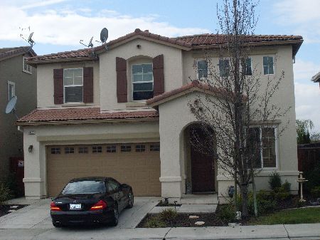 Building Photo - 2426 Milford Dr
