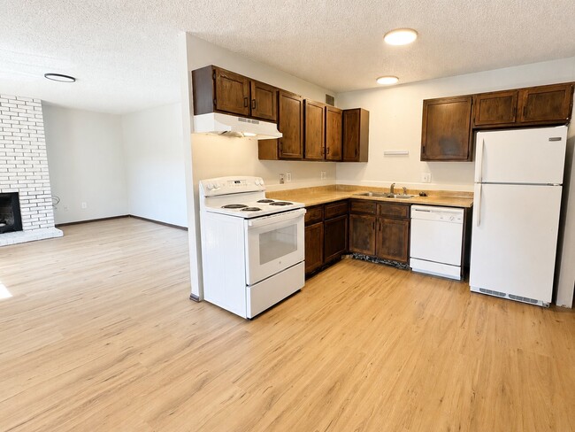 Photo - 139 Juniper Pl Unit D