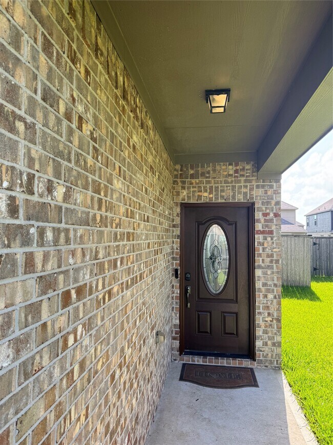 Photo - 8814 Alpine Wood Wy