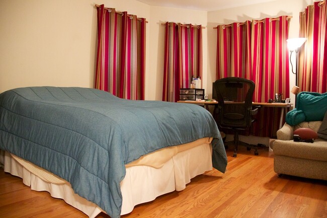23-25 Aspinwall Ave