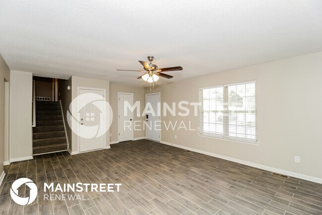 Photo - 377 Johnston's Dr