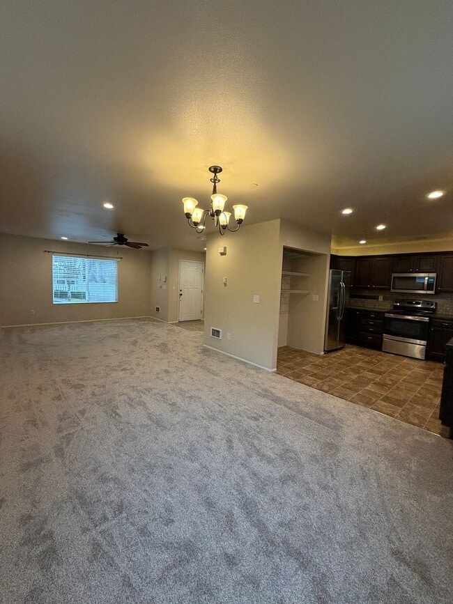 Photo - 2764 Arnold St