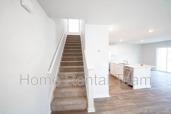 Photo - 112 Red Admiral Ln