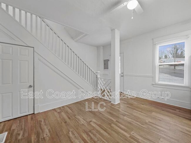 Photo - 157 N Conococheague St