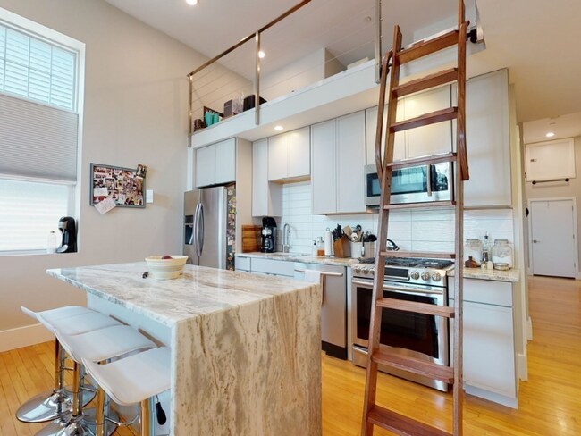 Photo - 204 Spencer Ave Unit 5