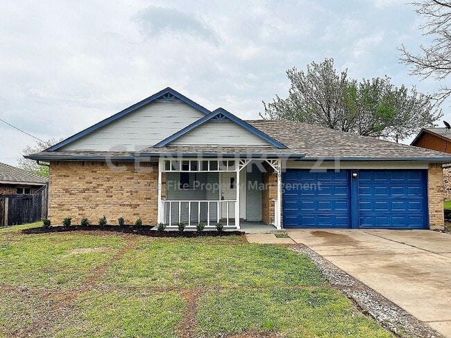 Building Photo - Thoughtfully Laid-Out 3/2/2 in Fort Worth! Rental