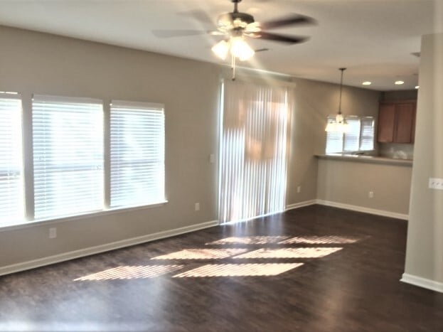 Photo - 304 N Hidden Tree Dr