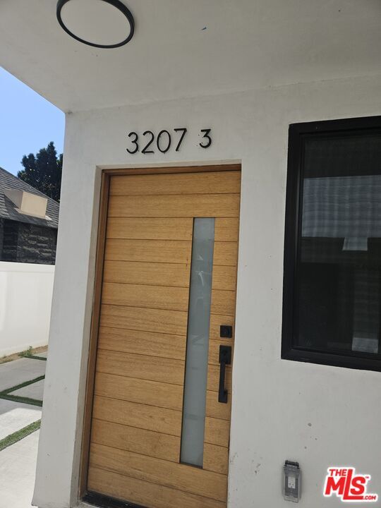 Photo - 3207 W 18th St Unidad #3