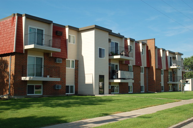 Building Photo - 540 12th St NE Unit 1 Rental