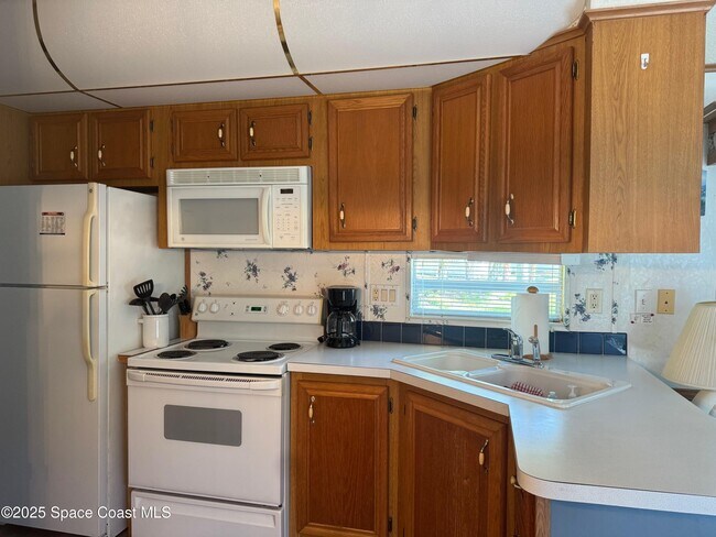 Photo - 661 Snowbird Ave