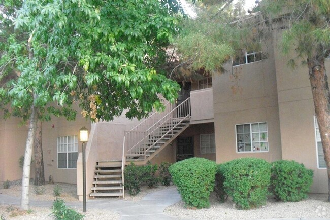 Building Photo - 2 bedroom in Scottsdale AZ 85268 Unit 2049 Rental