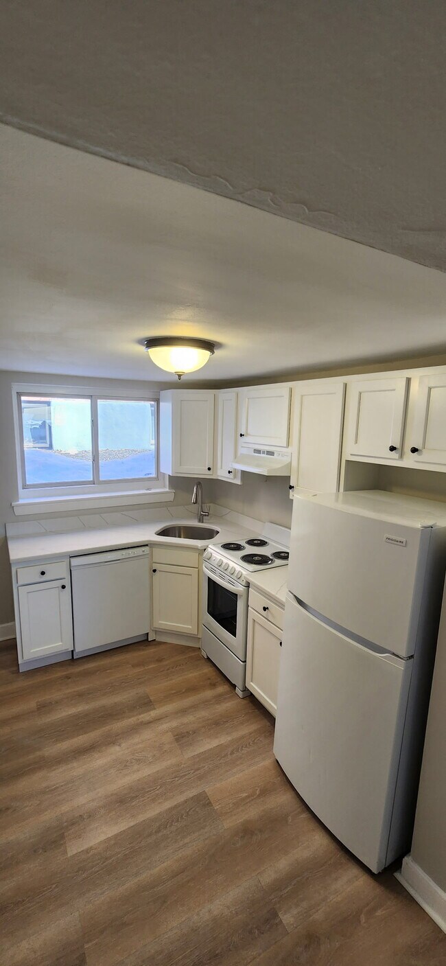 Photo - 69 Chiswick Rd Unit 1