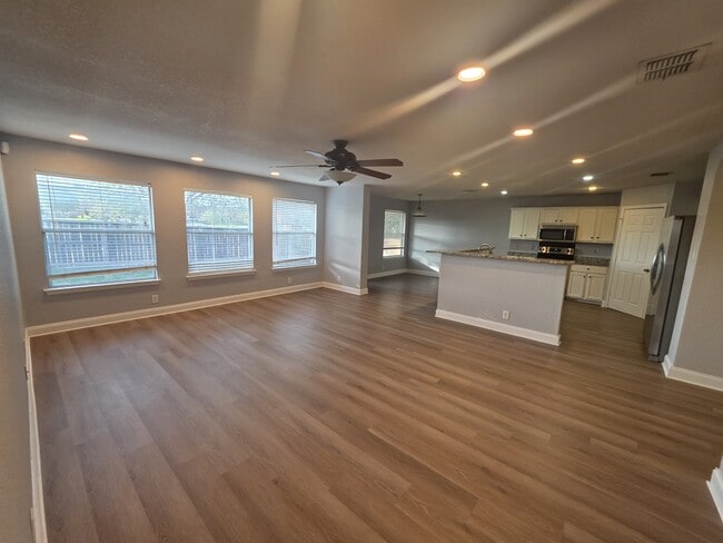 Photo - 7119 Capricorn Way