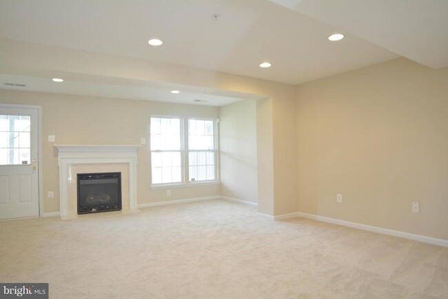 Photo - 7106 Fox Harbor Way Townhome