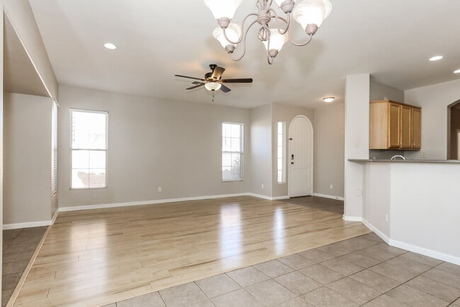 Photo - 400 N Eucalyptus Pl