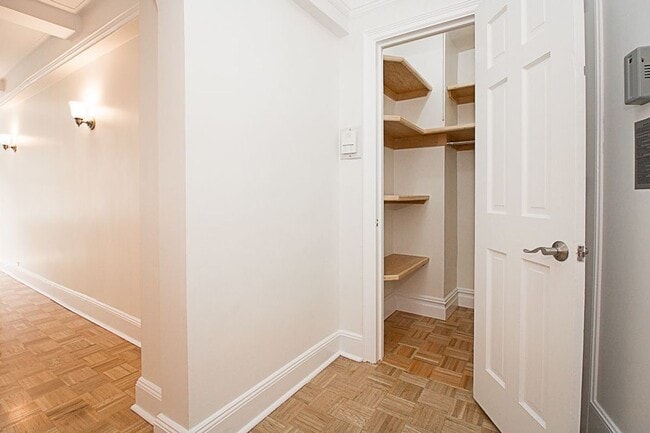 Photo - Christopher Street Unidad 2N