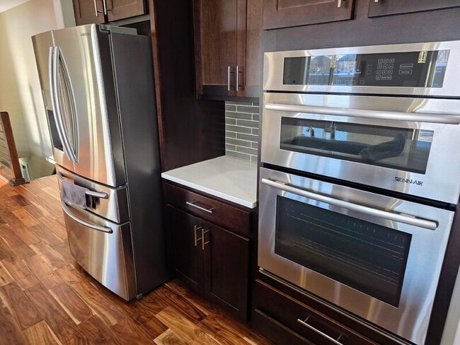 Photo - 482 NE Westgate Dr