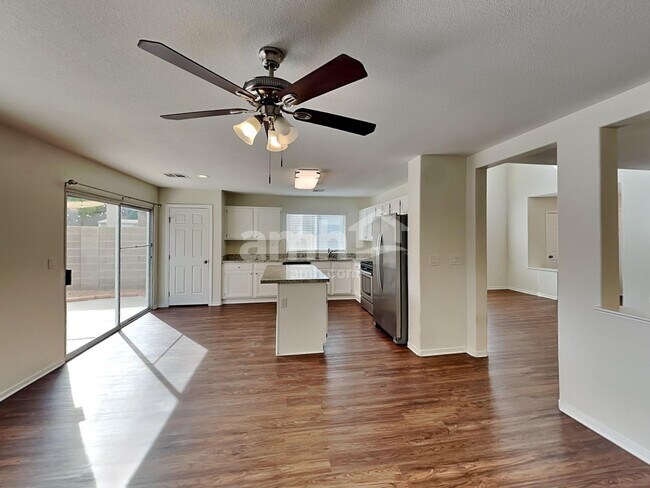 Photo - 575 Beresford Ave