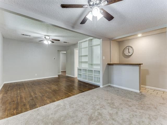 Photo - 512 Bluebonnet Dr