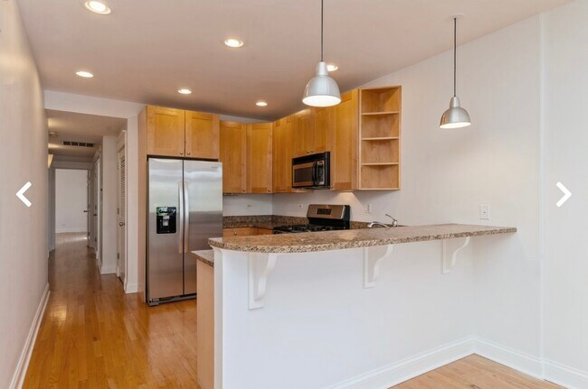 Photo - 1405 N Wells St