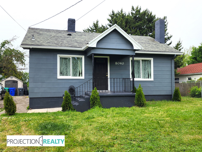 Photo - 8040 N Washburne Ave Casa