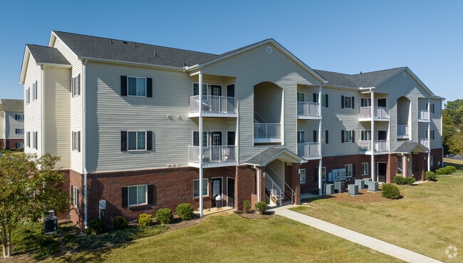 Photo - The Summit on 401