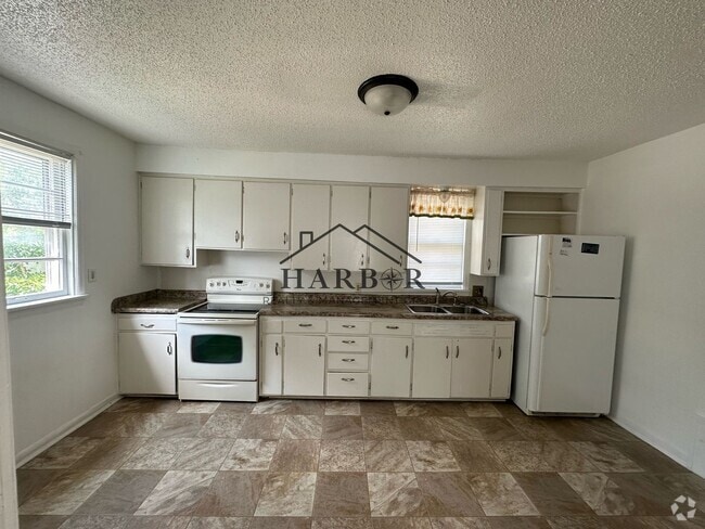 Building Photo - 315 5th Ave NW Rental