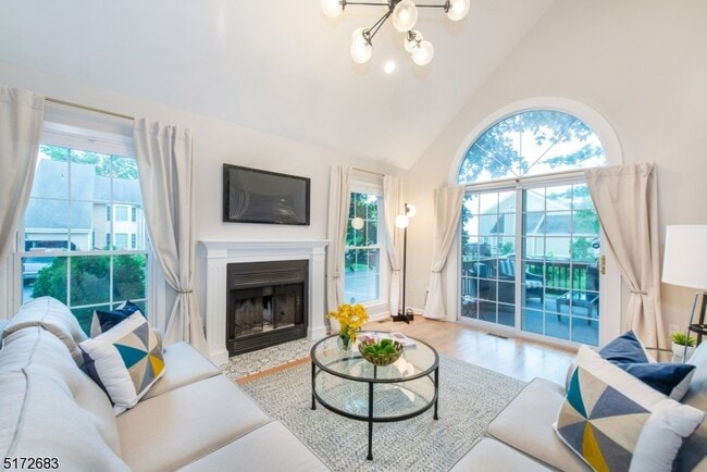 Photo - 229 Crescenzi Ct