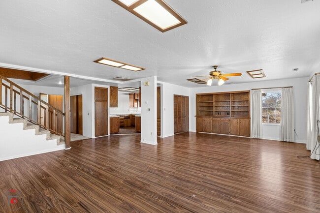 Photo - 8795 Olive Ave