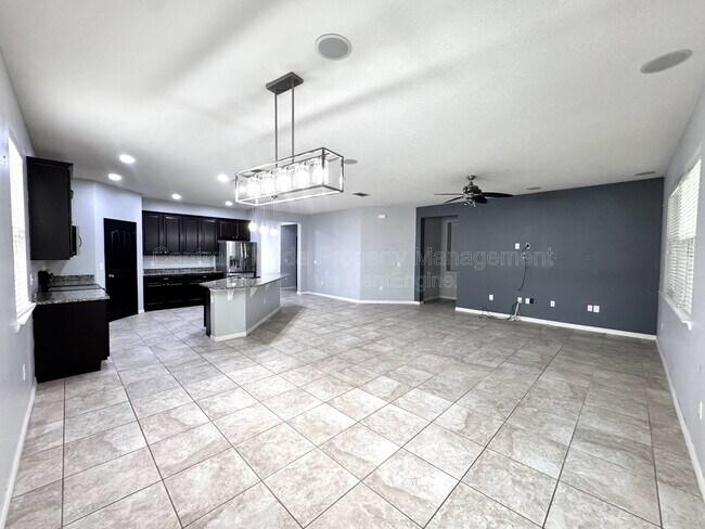 Photo - 11860 Thatcher Ave